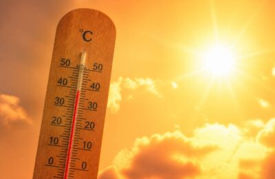 Canicula poate suprasolicita inima chiar și la persoanele sănătoase, iar decesele provocate de căldură au crescut cu peste 50%