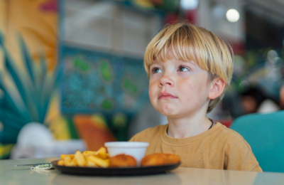 Cinci alimente populare pe care un cardiolog american recomandă să le limitați în dieta copiilor