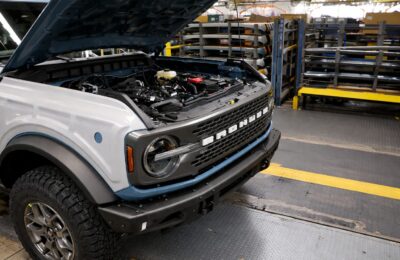 Ford recheamă 565.691 de Bronco fabricate între 2021 și 2026 din cauza riscului de incendiu la motor