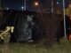 Accident în Bragadiru: o mașină de lux distrusă complet după ce s-a răsturnat din cauza vitezei pe carosabil umed