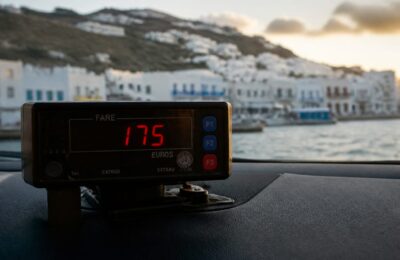 Cât costă neatenția în Grecia: un turist a plătit 175 de euro pe taxi, iar controalele s-au întețit în stațiuni