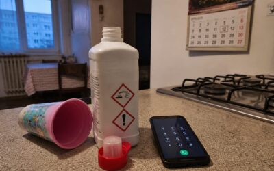 Ce faci când un copil înghite o substanță toxică și cum eviți un drum inutil la spital