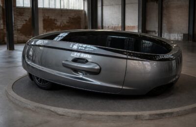 Lexus și MSCHF au transformat modelele RZ și RX în două mașini-sculptură