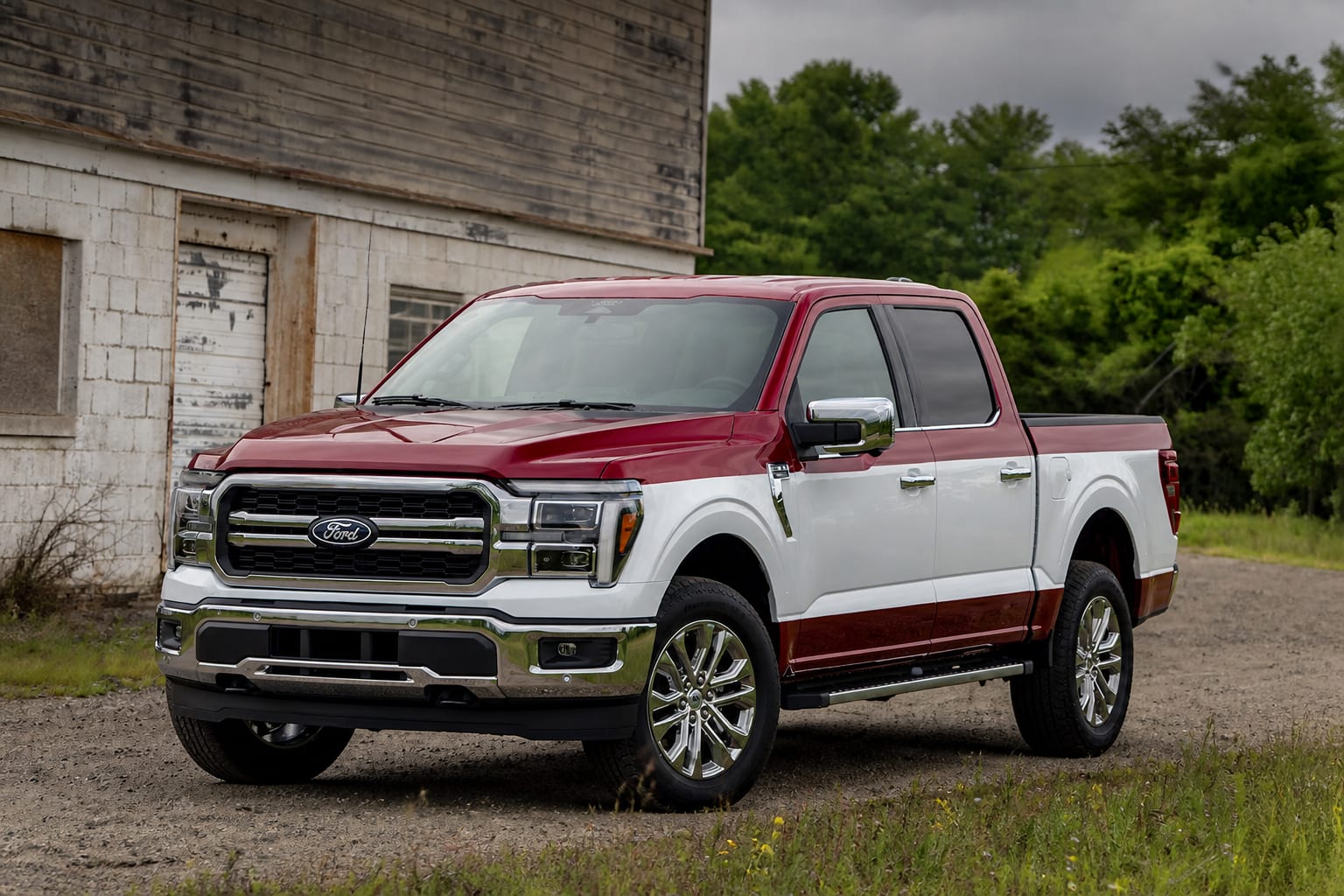 Ford F-150 în vopsea bicoloră roșu-alb