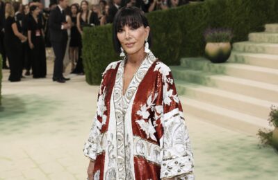 Suspectul care ar fi urmărit-o pe Kris Jenner a fost arestat lângă locuința ei din Los Angeles
