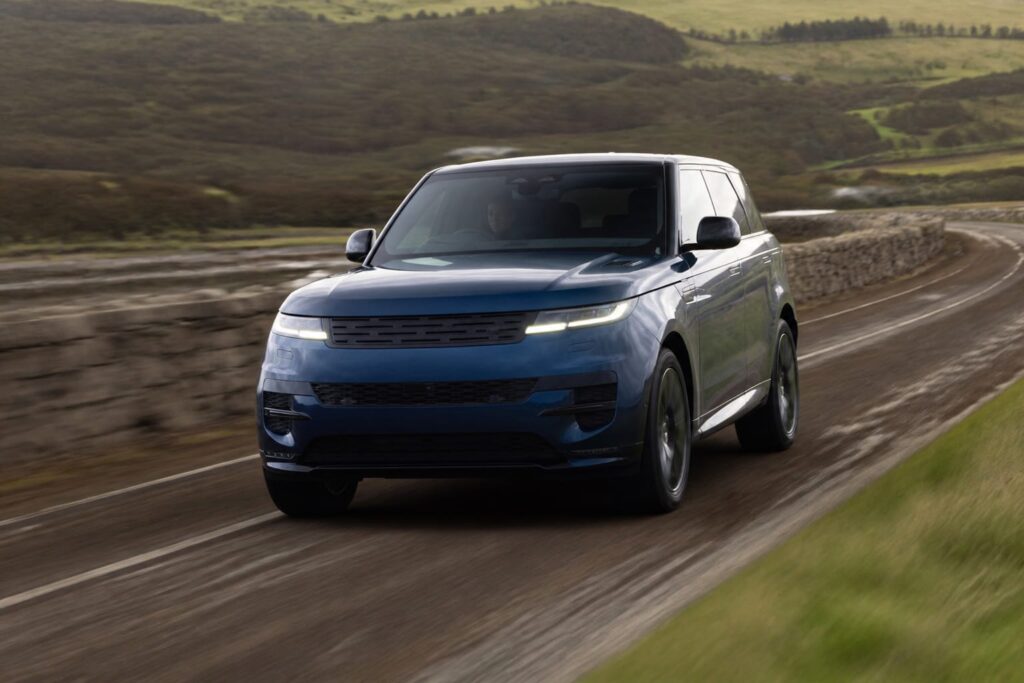 Range Rover Sport trece la propulsie electrică fără să schimbe aspectul caroseriei